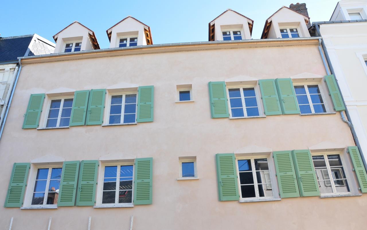 Appart'Hotel Saint-Michel ชาร์ตร ภายนอก รูปภาพ